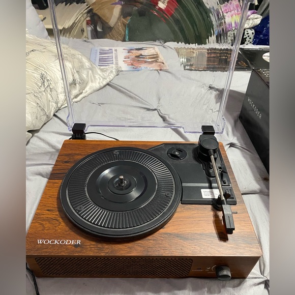 COPY - Barely used Wockoder Turntable Player - Picture 2 of 3